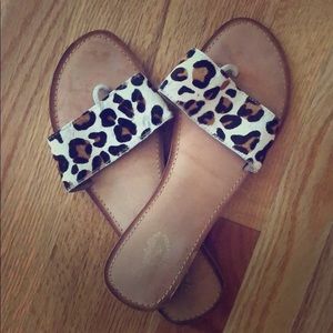 Seychelles weekenders flat sandals.